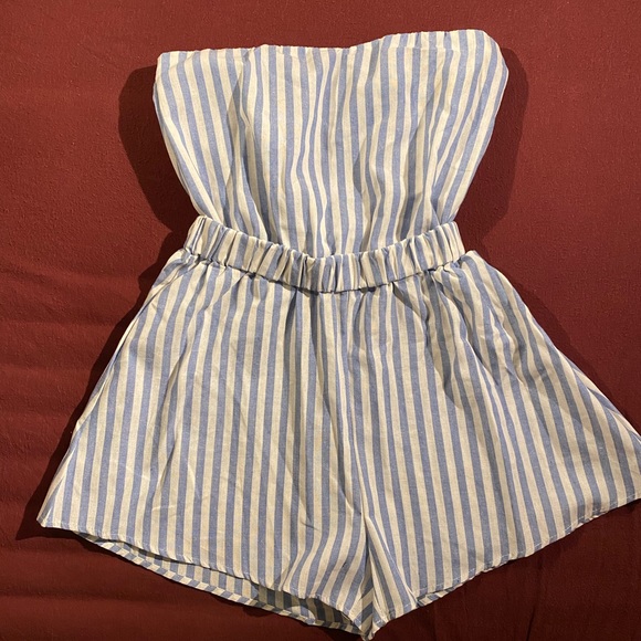 Striped romper - Picture 3 of 3